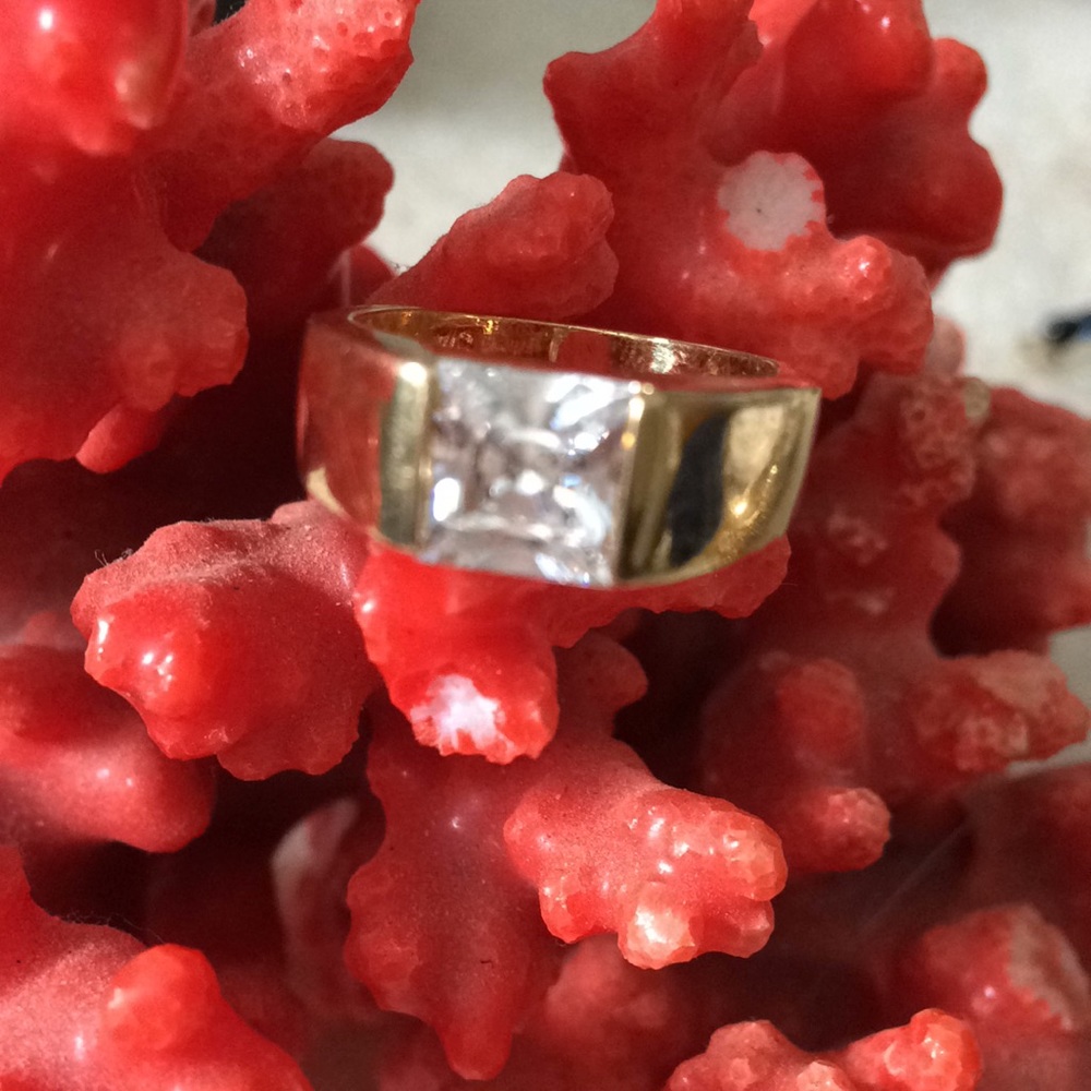 Vintage jV gold white topaz ring